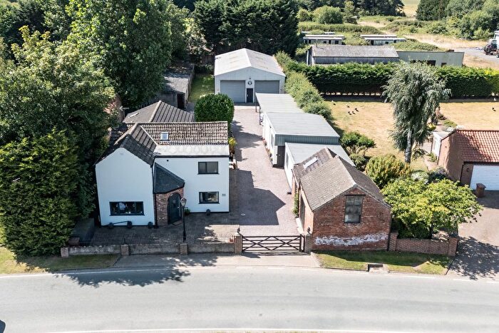 4 Bedroom Detached House For Sale In Barmby On The Marsh, DN14