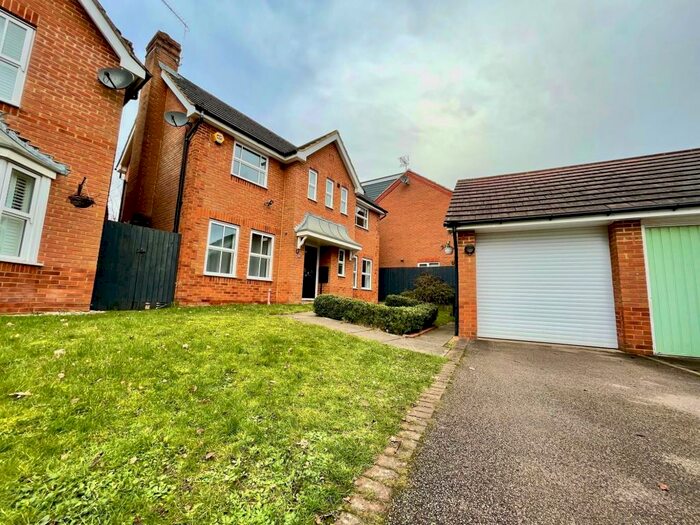 3 Bedroom House To Rent In Woodpecker Close, Brackley, NN13