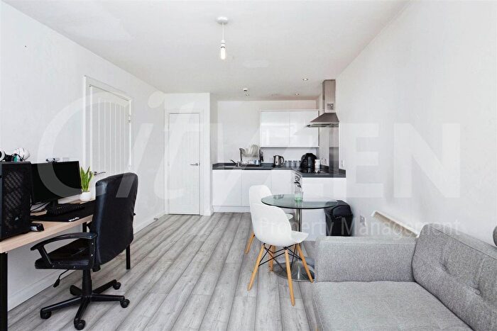 1 Bedroom Flat To Rent In Grove House, Skerton Road, Manchester, M16