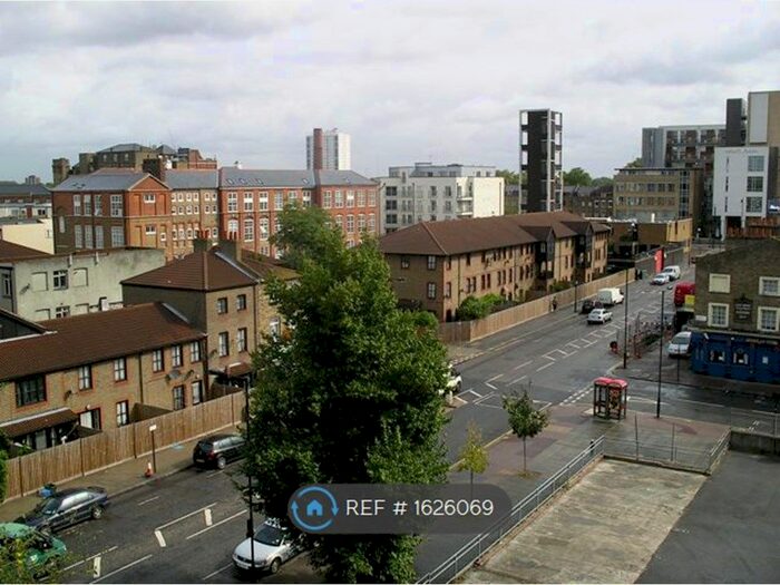 3 Bedroom Flat To Rent In De Beauvoir Road, London, N1