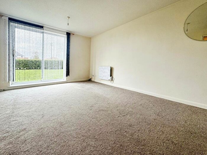 1 Bedroom Flat To Rent In Columbia Wharf Road, Grays, RM17