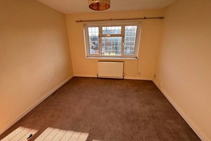 8 Bedroom Terraced House To Rent In Ball Road Cardiff, CF3