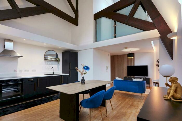 2 Bedroom Apartment To Rent In Westminster Chambers, Crosshall Street, L1