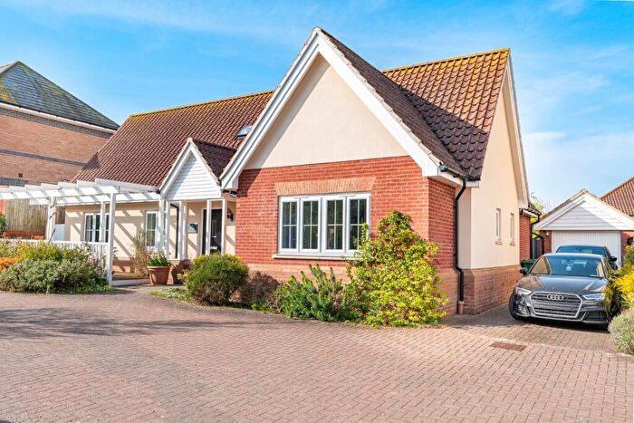 4 Bedroom Detached Bungalow For Sale In Brick Kiln Drive, Dunmow, CM6