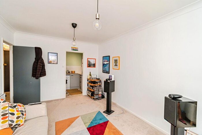 1 Bedroom Flat For Sale In Clifton Road, Southampton, Hampshire, SO15