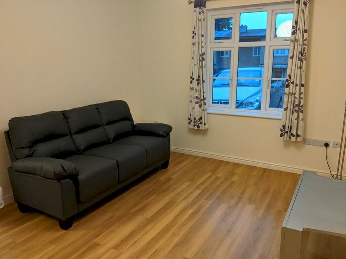 4 Bedroom Terraced House To Rent In Lenthall Road, Oxford, OX4