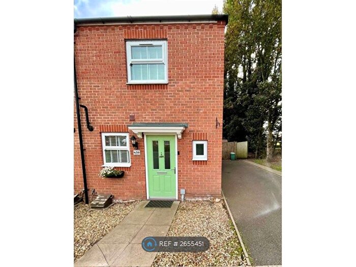 2 Bedroom End Of Terrace House To Rent In Cascade Way, Dudley, DY2