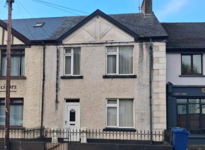 4 Bedroom Mid TownHouse For Sale In Main Street, Lisnaskea, BT92
