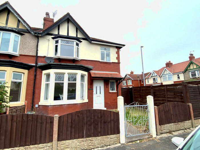 3 Bedroom End Of Terrace House To Rent In Warren Avenue North, Fleetwood, FY7