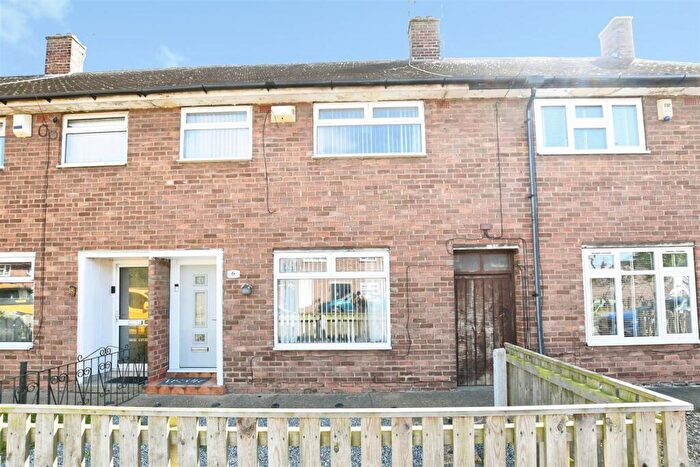 3 Bedroom Terraced House For Sale In Astwood Avenue, Hull, HU9