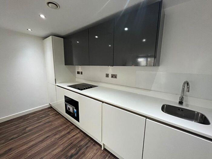 2 Bedroom Flat To Rent In Wrentham Street, Birmingham, B5