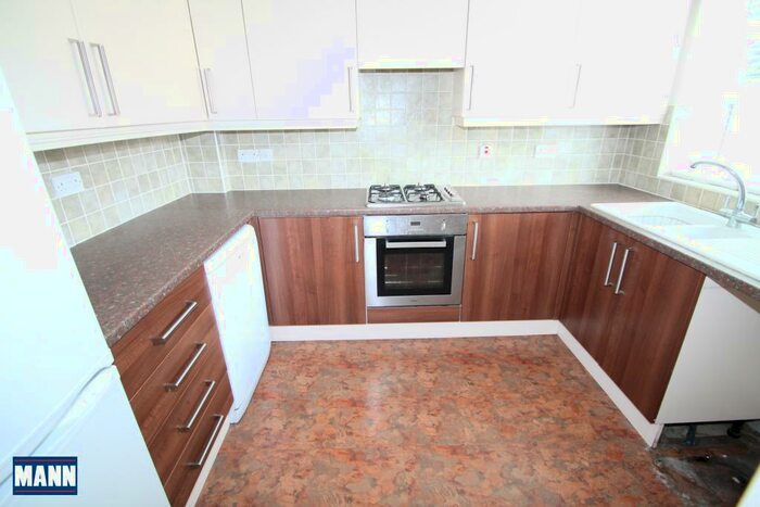 3 Bedroom Semi-Detached House To Rent In Skippers Close, Greenhithe, Kent, DA9