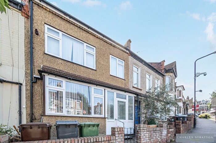 3 Bedroom Terraced House For Sale In Jewel Road, London, E17