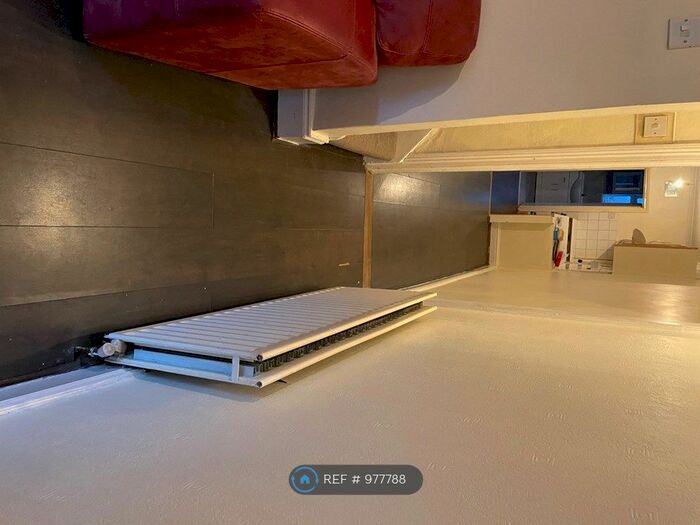 3 Bedroom Terraced House To Rent In Rainham Road, Gillingham, ME7