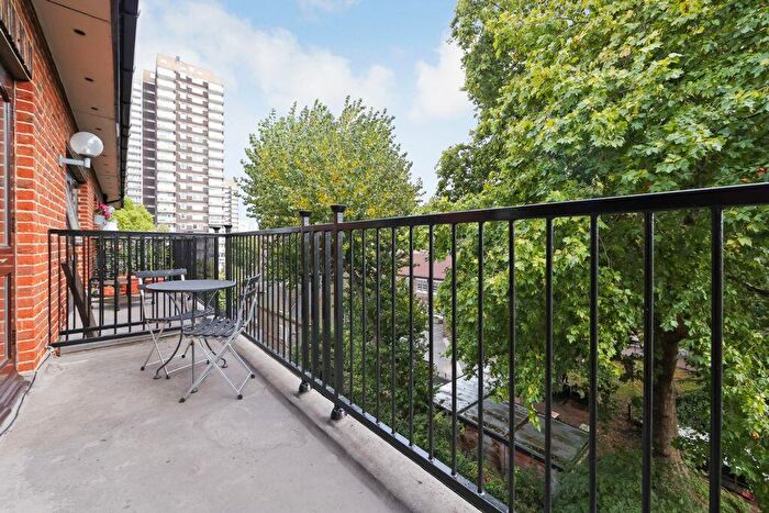 1 Bedroom Flat To Rent In George Leybourne House, Fletcher Street, London, E1