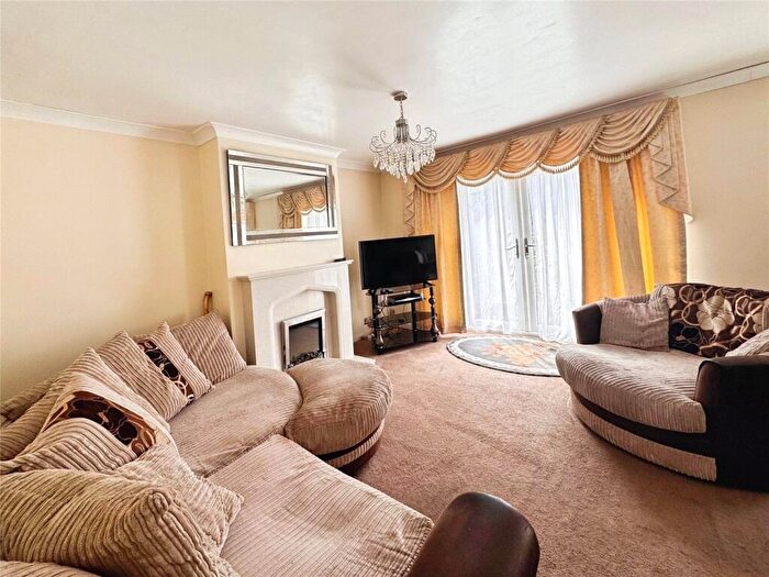 2 Bedroom Bungalow For Sale In Childscroft Road, Rainham, Gillingham, Kent, ME8