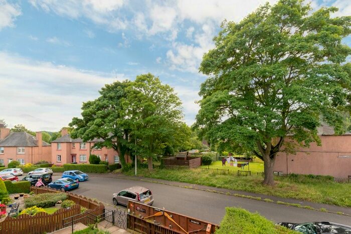 2 Bedroom Flat To Rent In Fords Road, Stenhouse, Edinburgh, EH11