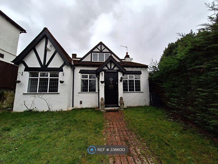 4 Bedroom Bungalow To Rent In Epsom Road, Croydon, CR0