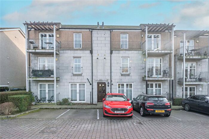 2 Bedroom Flat For Sale In B Queens Road, Aberdeen, AB15