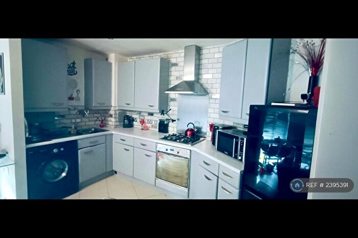 1 Bedroom Flat To Rent In Mill Road, Ilford, IG1
