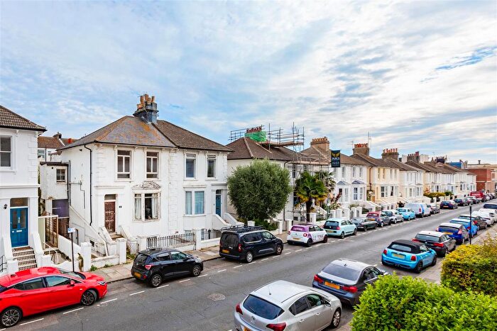 2 Bedroom Flat For Sale In Hova Villas, Hove, BN3