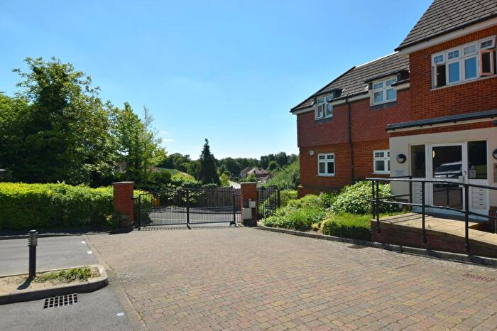 1 Bedroom Apartment For Sale In Folleys Place, Loudwater, High Wycombe, Buckinghamshire, HP10