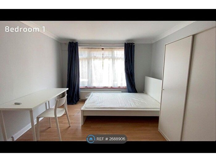4 Bedroom Terraced House To Rent In Britannia Road, Kingston Upon Thames, KT5