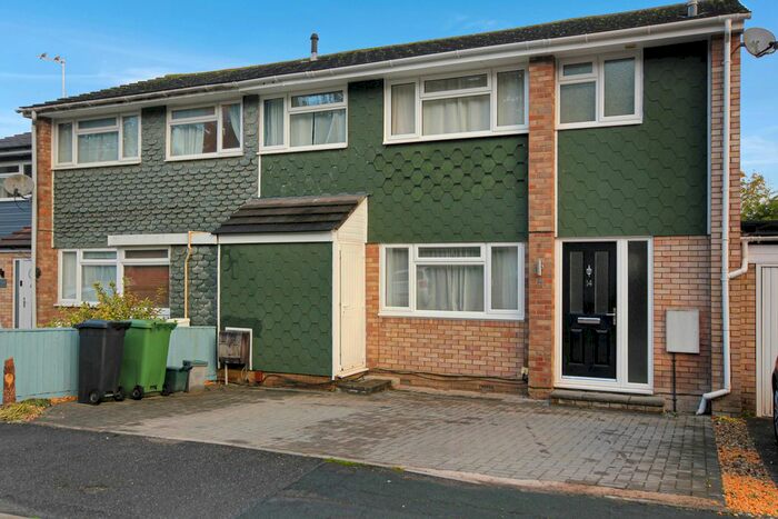 4 Bedroom Semi-Detached House To Rent In Eskdale, Thornbury, Bristol, BS35