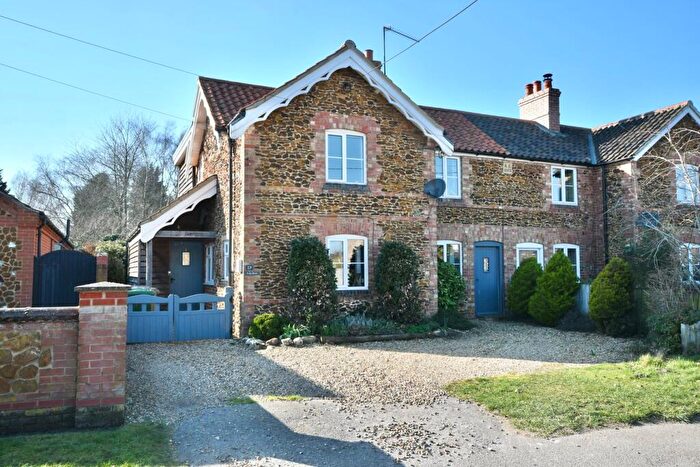 4 Bedroom Semi-Detached House For Sale In Chapel Road, Pott Row, King's Lynn, PE32