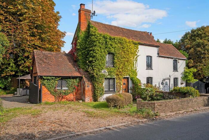 3 Bedroom Semi Detached House For Sale In Latimer Road, Chesham, HP5
