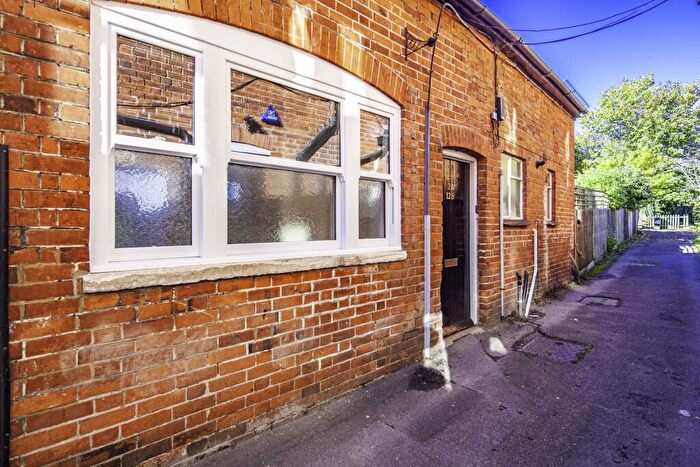 1 Bedroom Apartment To Rent In A High Street, Goring On Thames, RG8