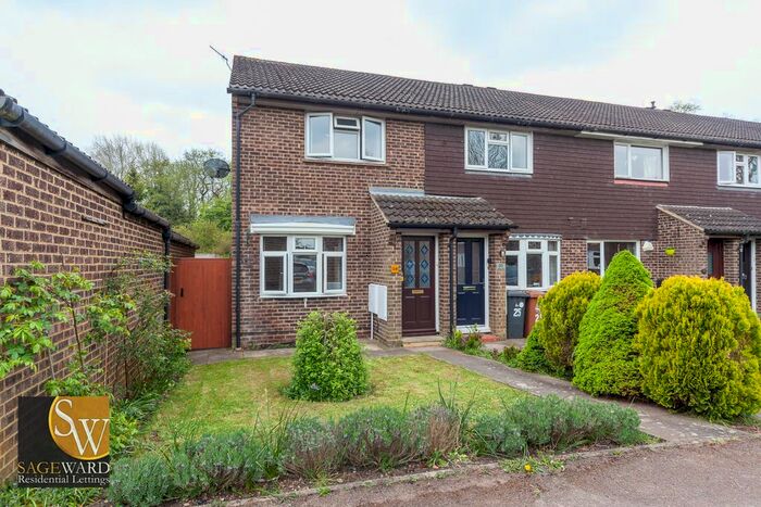 2 Bedroom End Of Terrace House To Rent In Willowmead, Hertford, SG14