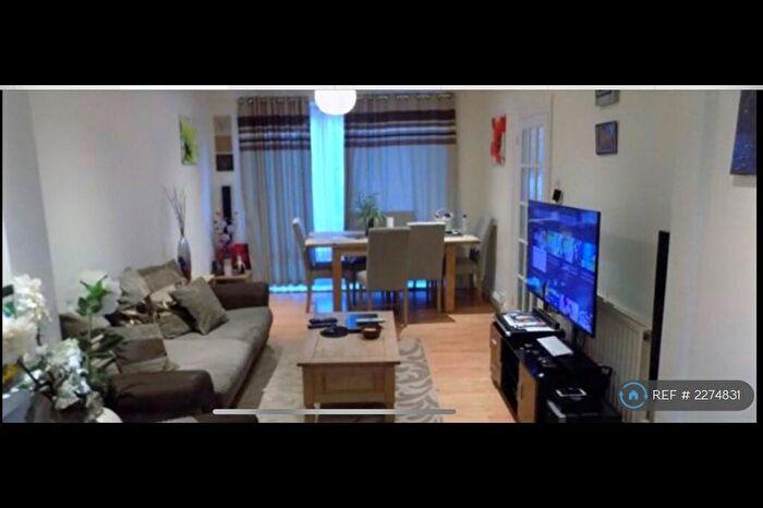 3 Bedroom Terraced House To Rent In Hedgemans Road, Dagenham, RM9