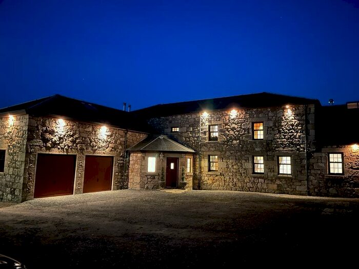 5 Bedroom Barn Conversion To Rent In Lennoxlea Farm, Lennoxtown, G66