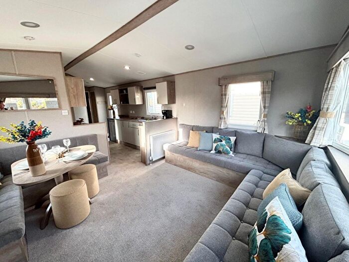 2 Bedroom Park Home For Sale In Bridgerule, Holsworthy, EX22