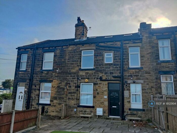 3 Bedroom Terraced House To Rent In Britannia Road, Morley, Leeds, LS27