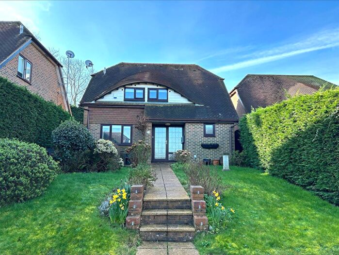 3 Bedroom Detached House For Sale In Pipers Close, Bexhill-On-Sea, TN40