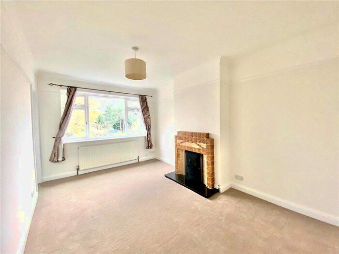 2 Bedroom Maisonette To Rent In Craneford Way, Twickenham, TW2