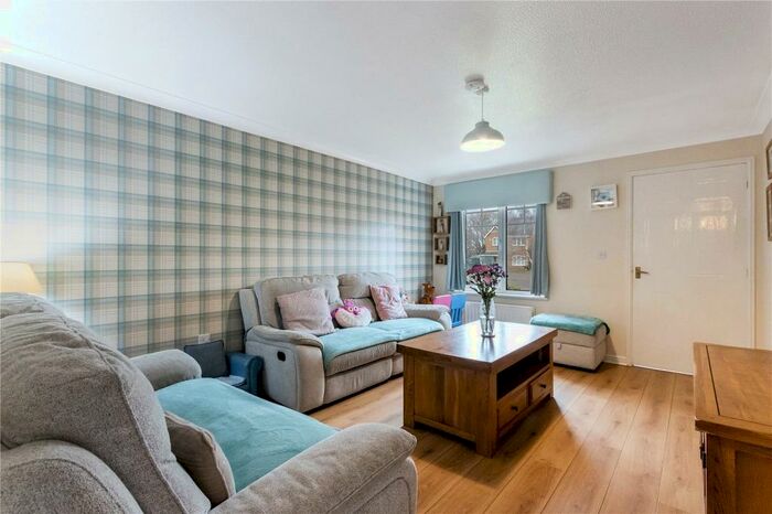 4 Bedroom Detached House For Sale In Redpath Drive, Cambuslang, Glasgow, South Lanarkshire, G72