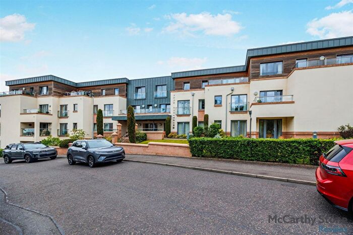 2 Bedroom Flat For Sale In Merrilees Gate, Baberton Avenue, Juniper Green, EH14
