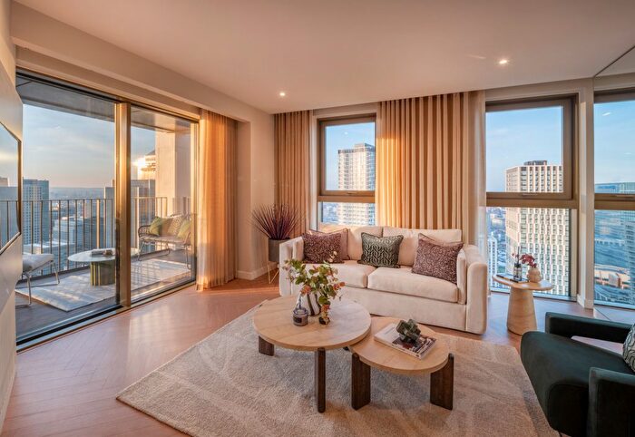 2 Bedroom Flat For Sale In One Thames Quay, Canary Wharf, E14