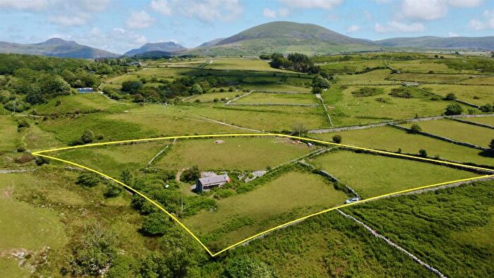 2 Bedroom Detached House For Sale In Dyffryn Ardudwy, LL44