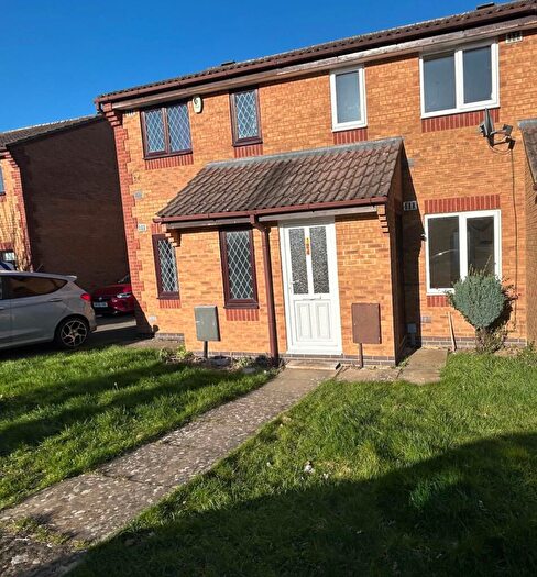 2 Bedroom Terraced House To Rent In Ravencroft, Bicester, OX26
