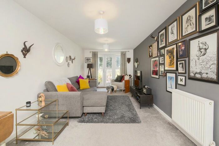 1 Bedroom Apartment To Rent In Worcester Close, Anerley, London, SE20