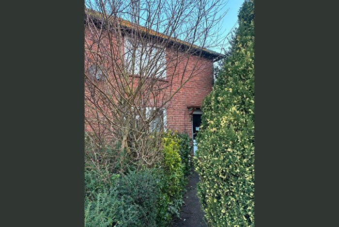 3 Bedroom Semi-Detached House For Sale In Chapelgate, PE12