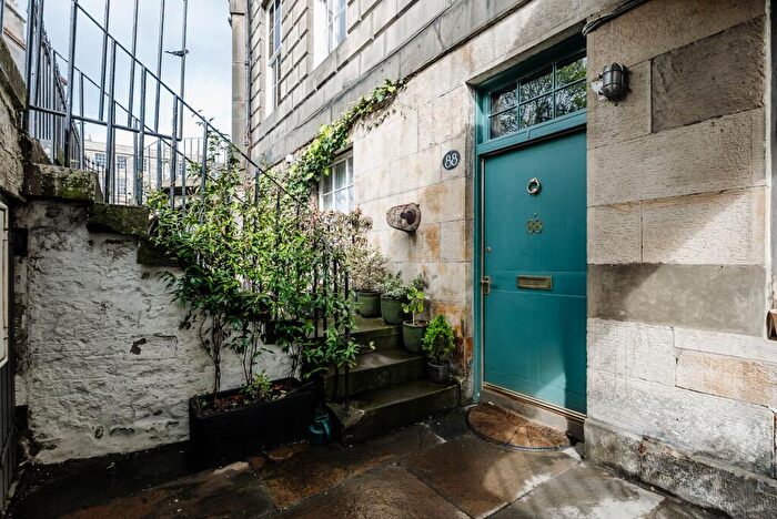 2 Bedroom Apartment For Sale In Hamilton Place, Edinburgh, EH3