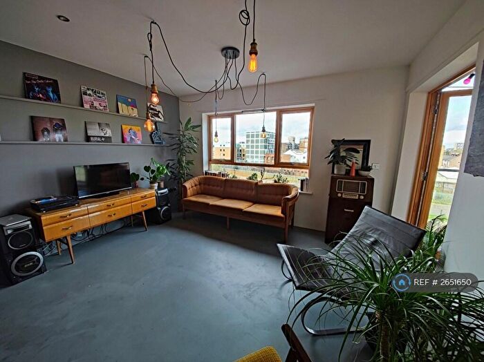 2 Bedroom Flat To Rent In Pedley Street, London, E1