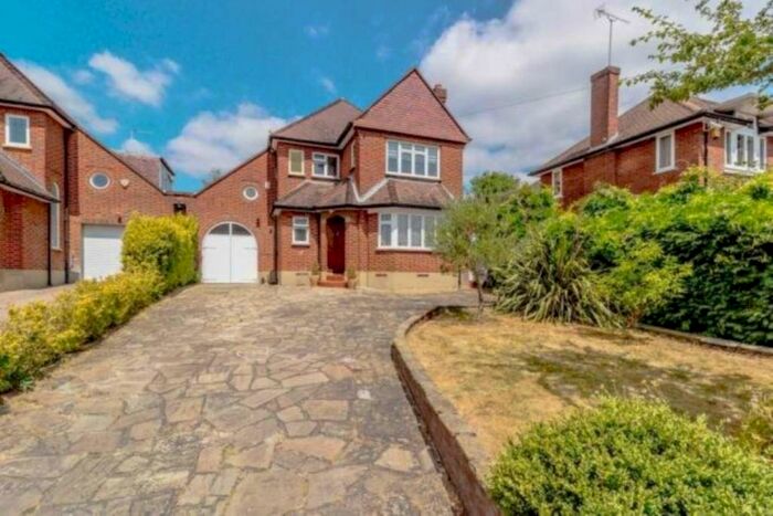 4 Bedroom Detached House To Rent In Burghley Avenue, New Malden, KT3