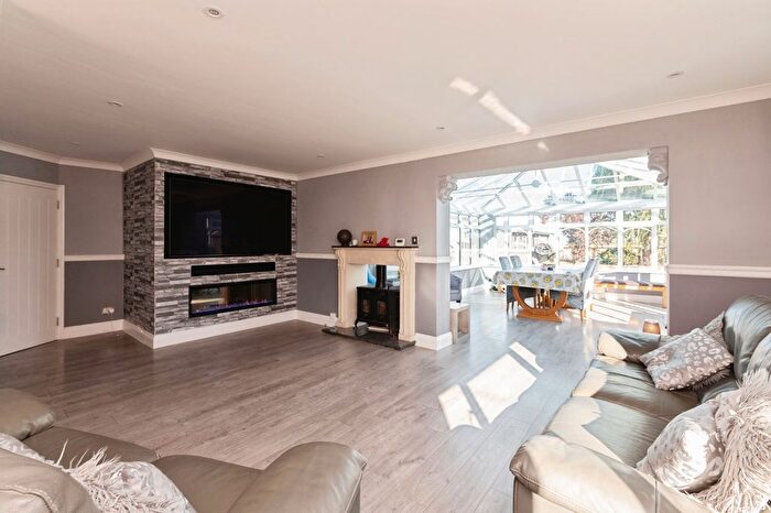 3 Bedroom Bungalow For Sale In Hertford Drive, Fobbing, Stanford Le Hope, Essex, SS17