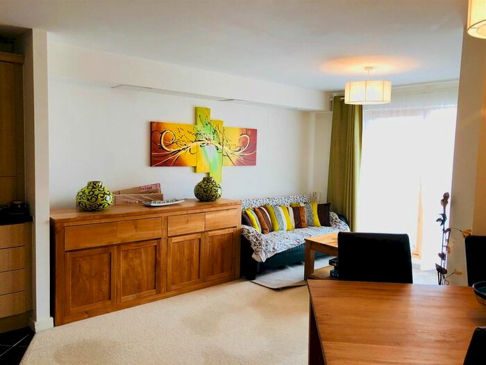 2 Bedroom Flat To Rent In Pancras Way, London, E3